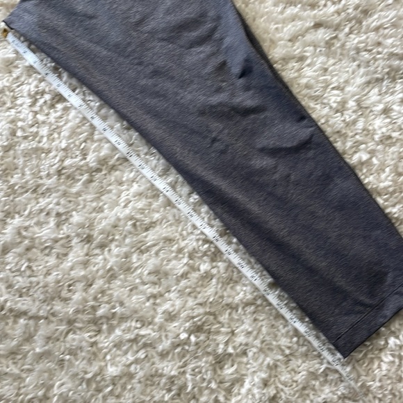 Lululemon Size 8 Gray Joggers With Pockets Inseam 27” Like New - Picture 5 of 6